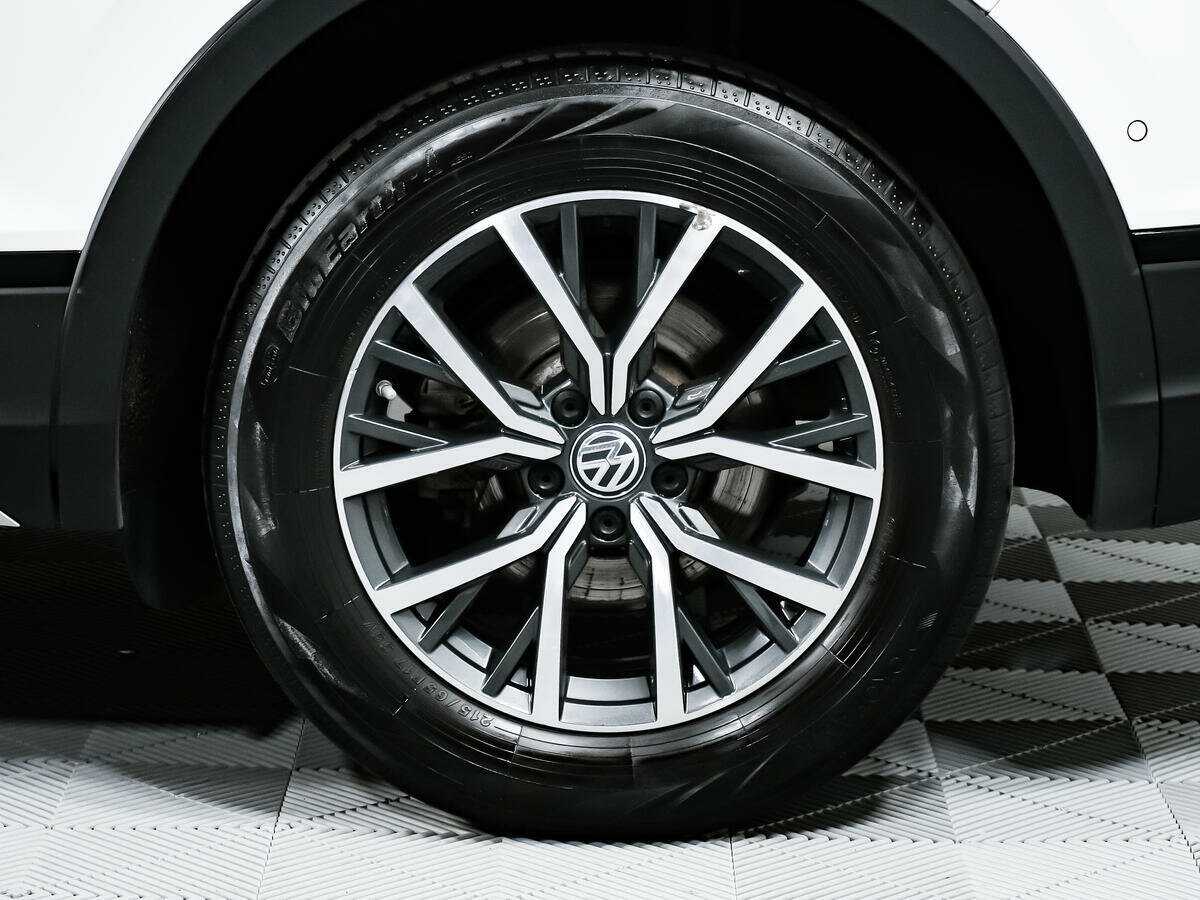 Купить Volkswagen Tiguan с пробегом. Фото: #13