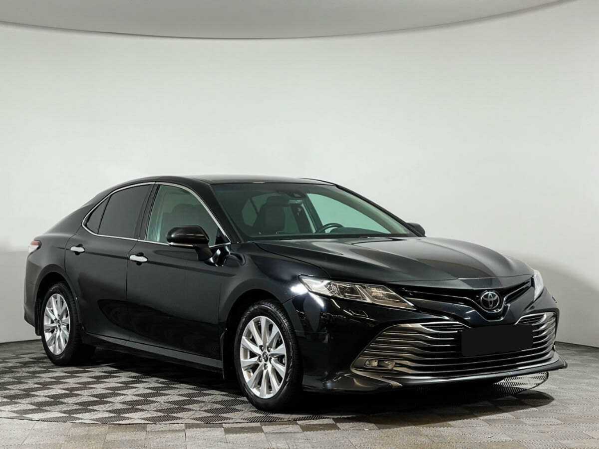 Купить Toyota Camry с пробегом. Фото: #2