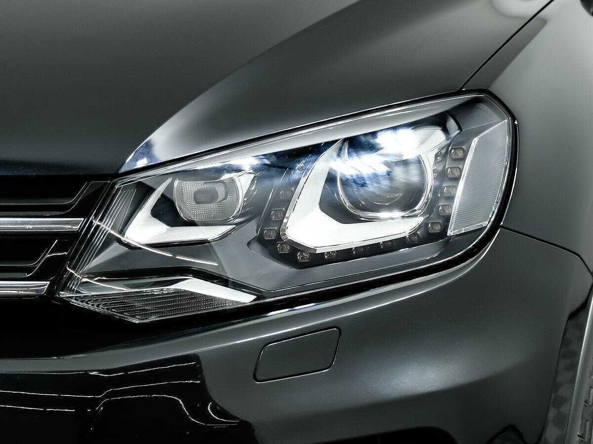 Купить Volkswagen Touareg с пробегом. Фото: #14