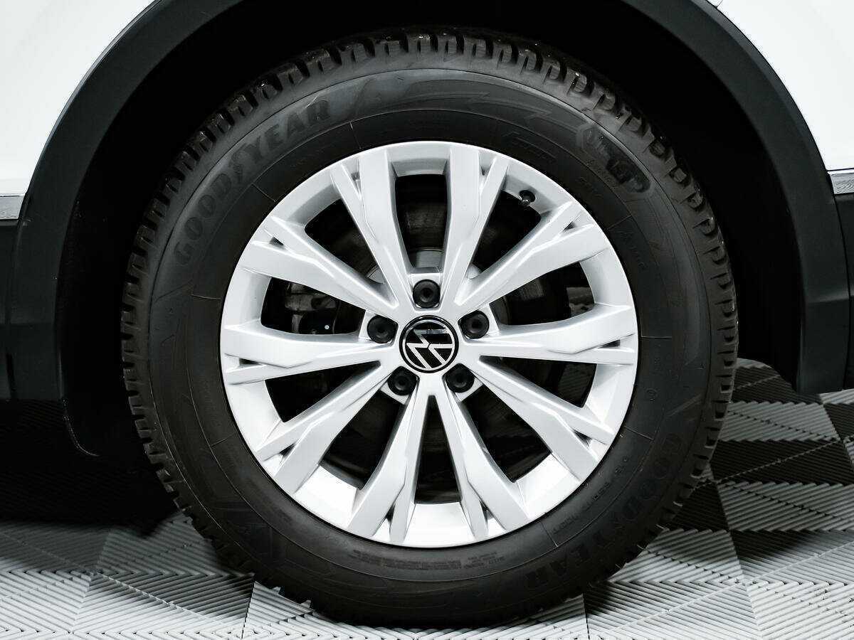 Купить Volkswagen Tiguan с пробегом. Фото: #13