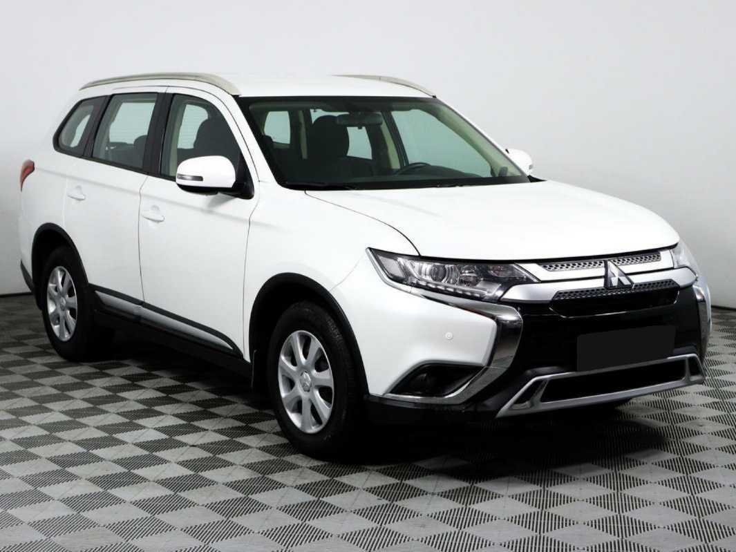 Купить Mitsubishi Outlander с пробегом. Фото: #2