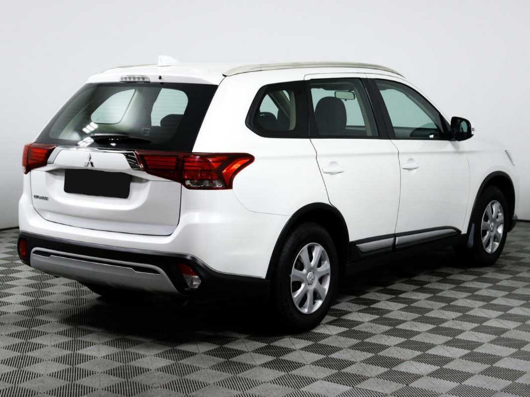 Купить Mitsubishi Outlander с пробегом. Фото: #3