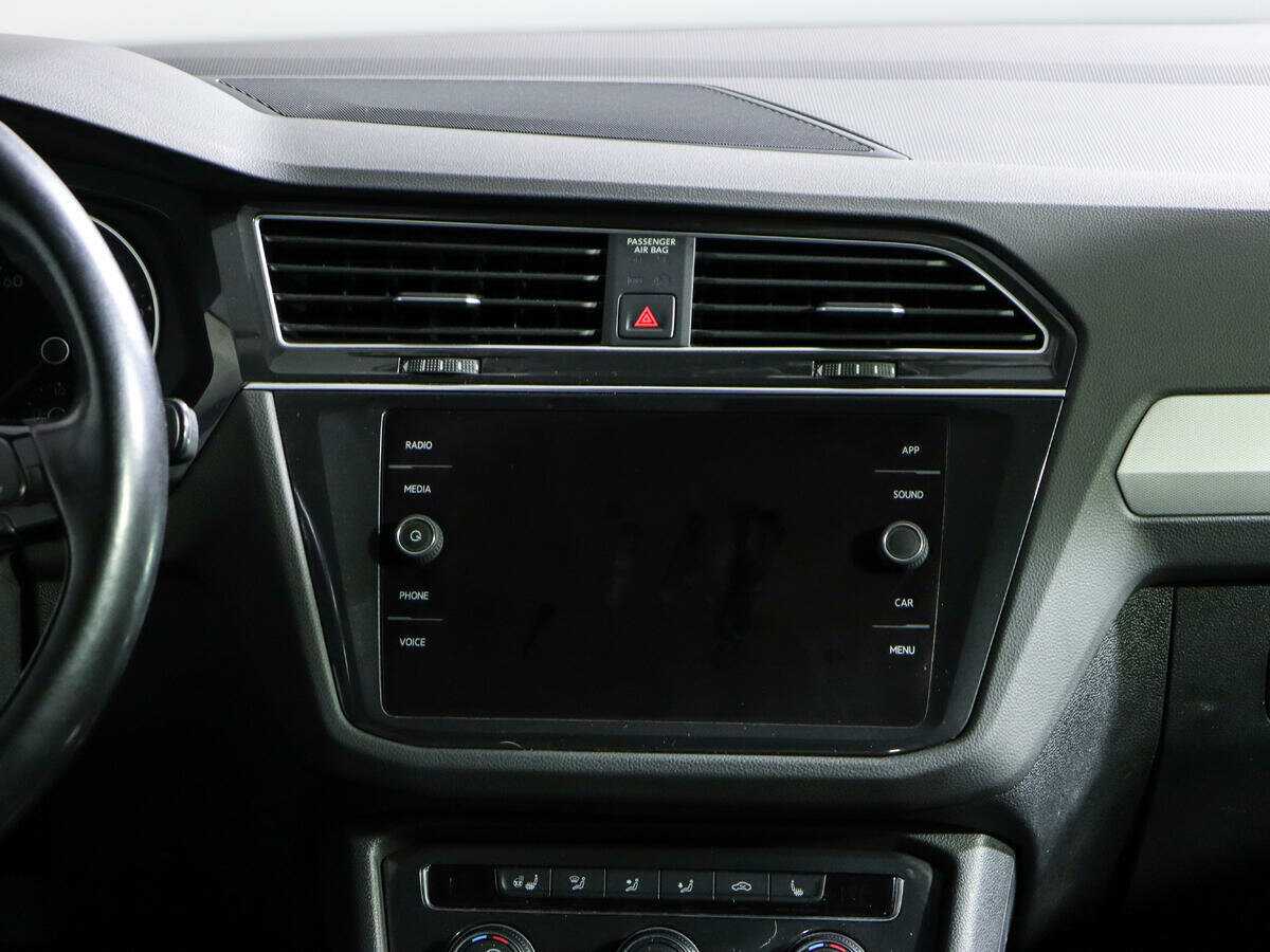 Купить Volkswagen Tiguan с пробегом. Фото: #10