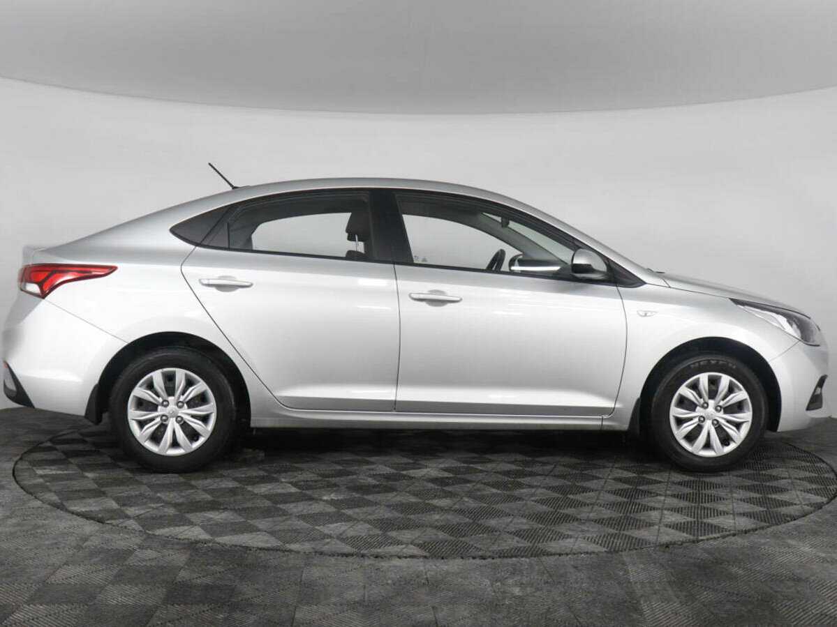 Купить Hyundai Solaris с пробегом. Фото: #3