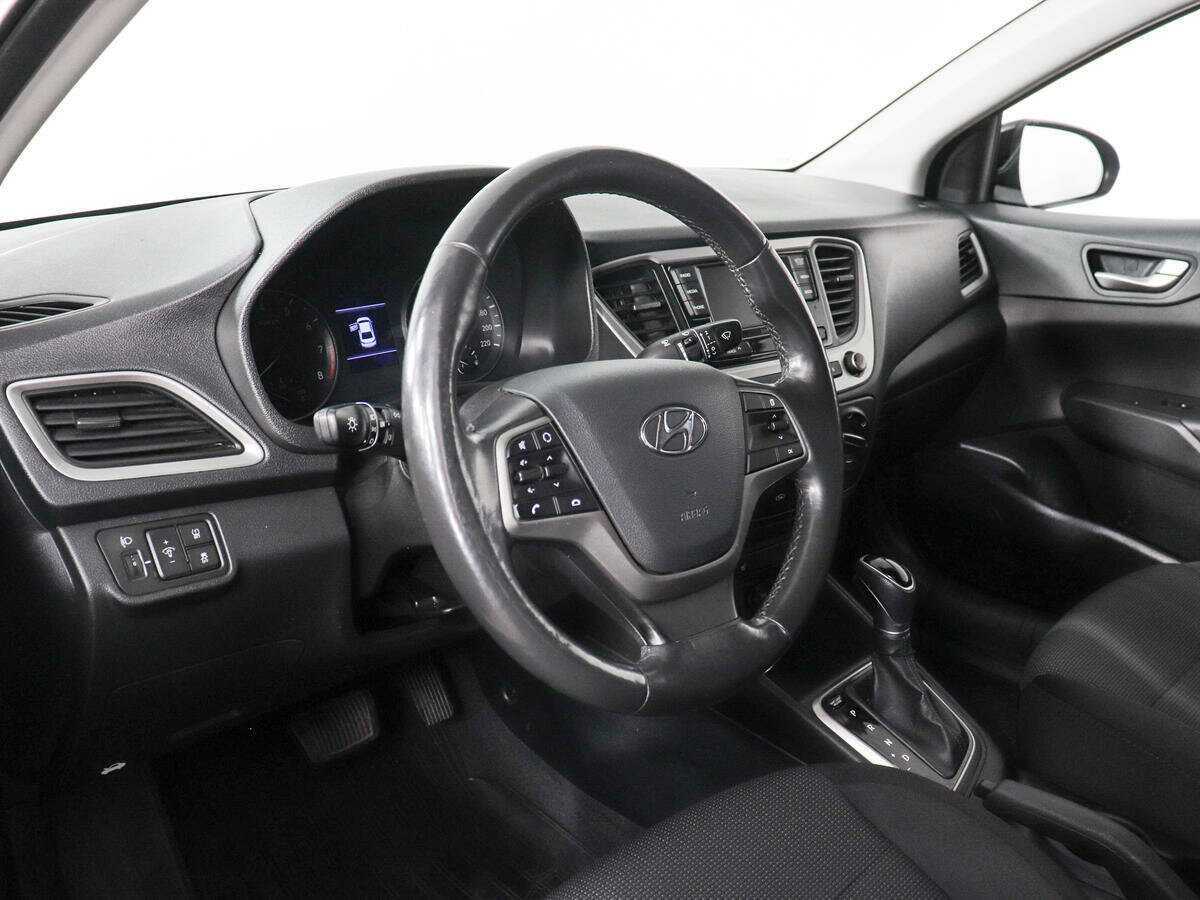 Купить Hyundai Solaris с пробегом. Фото: #8