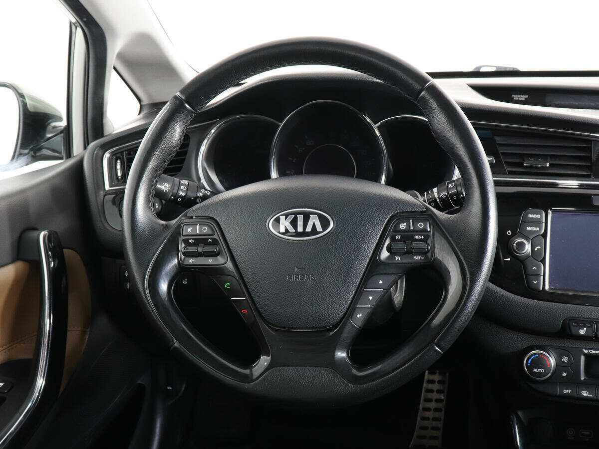 Купить Kia Ceed с пробегом. Фото: #14