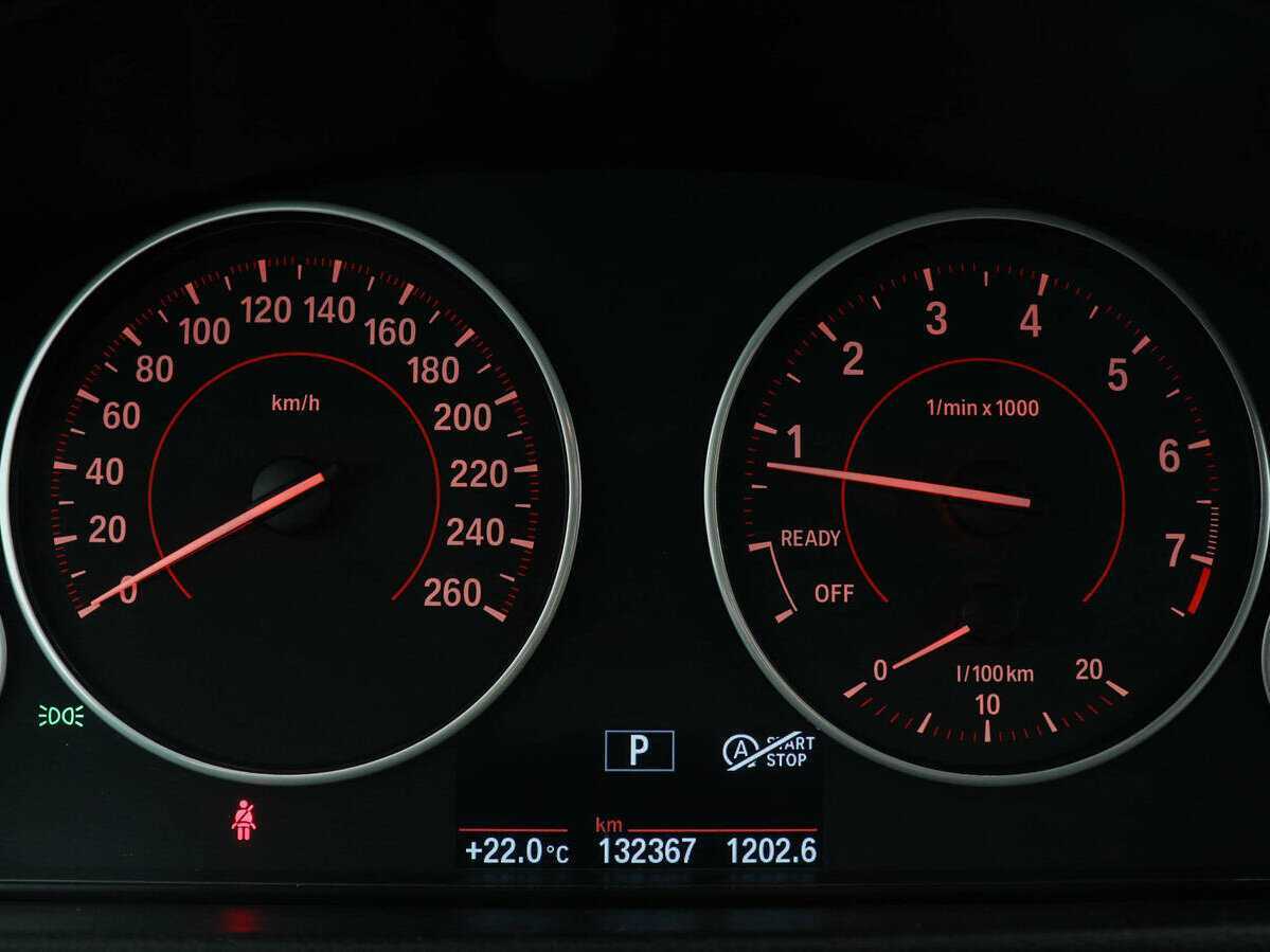 Купить BMW 3 серии с пробегом. Фото: #12