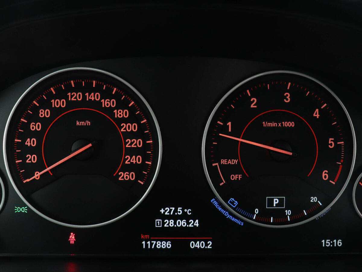 Купить BMW 3 серии с пробегом. Фото: #12