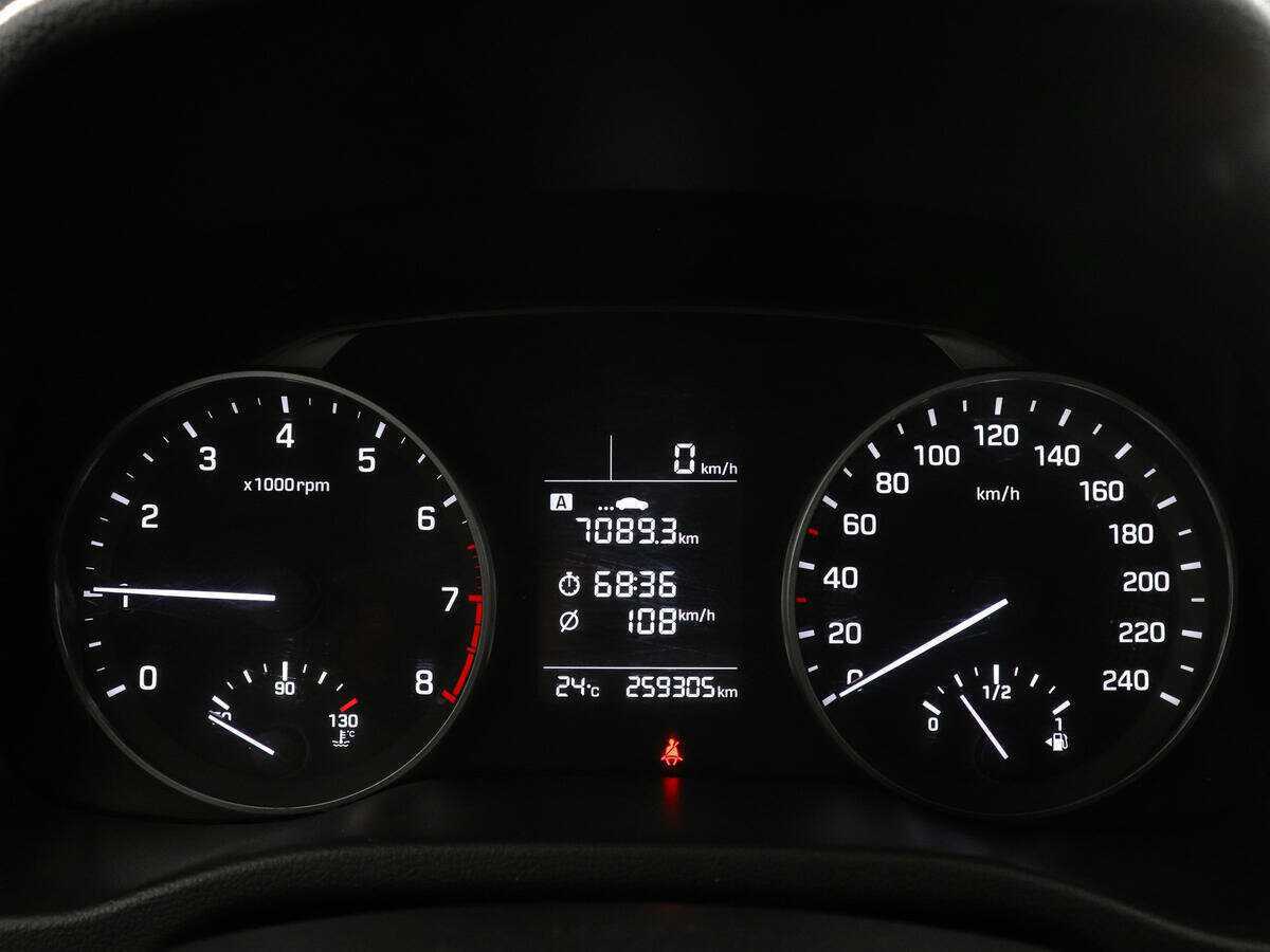 Купить Hyundai Elantra с пробегом. Фото: #5