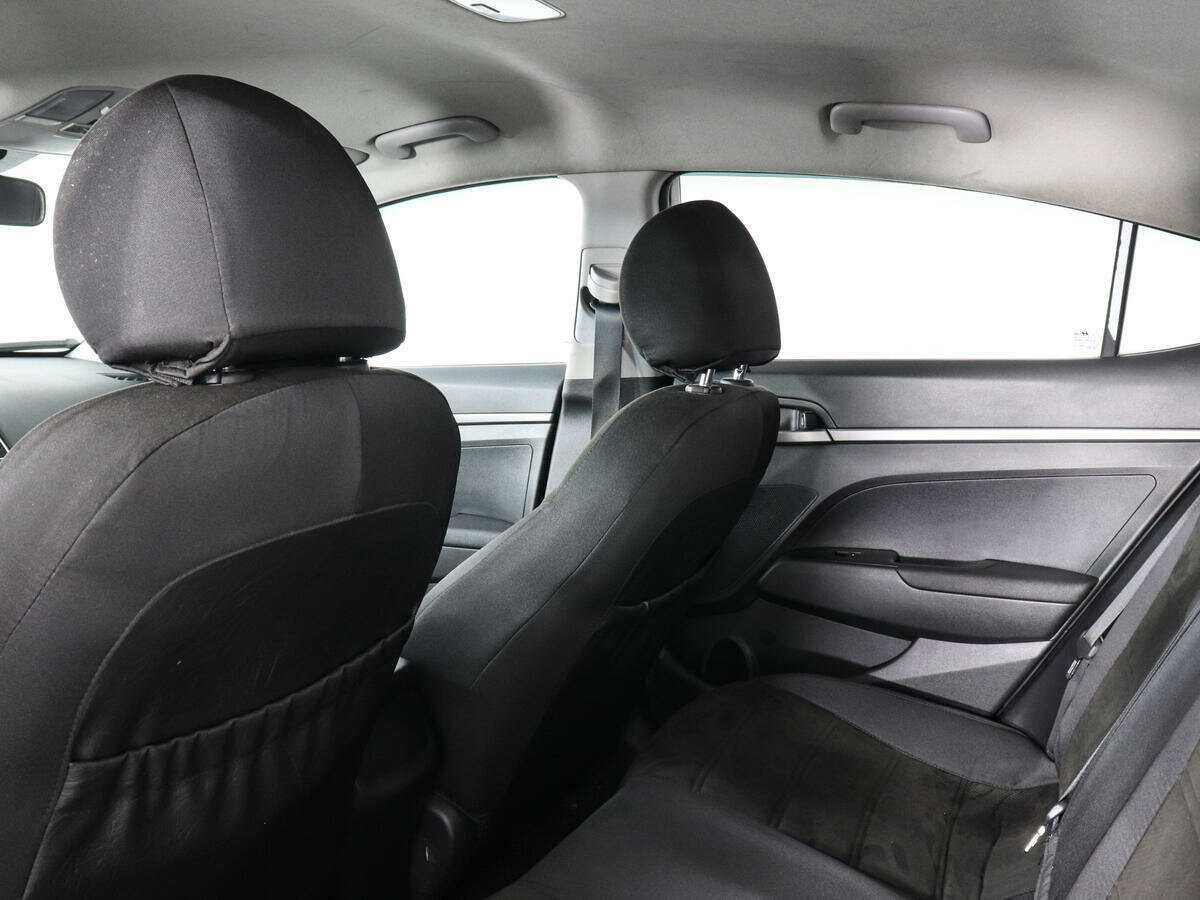 Купить Hyundai Elantra с пробегом. Фото: #6