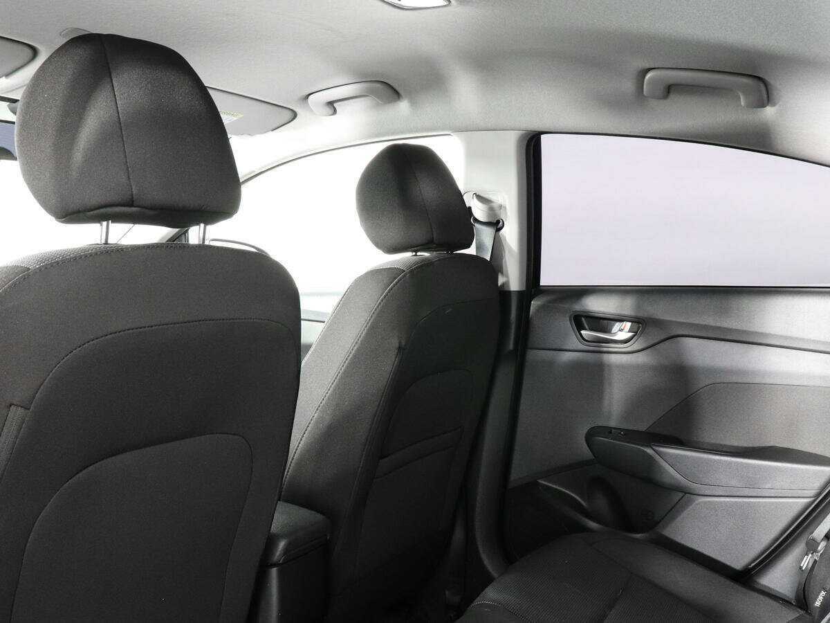 Купить Hyundai Solaris с пробегом. Фото: #11