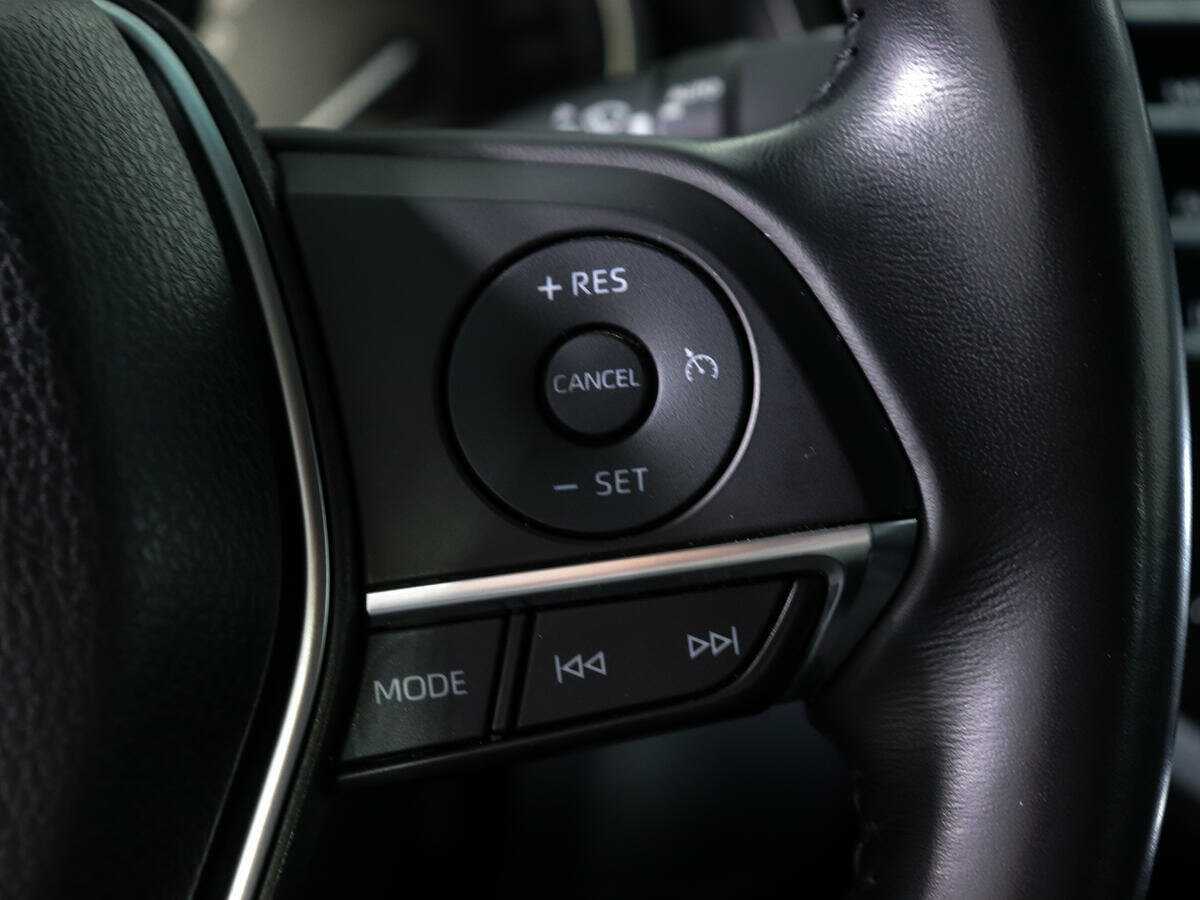 Купить Toyota Camry с пробегом. Фото: #18