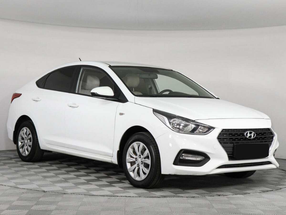 Купить Hyundai Solaris с пробегом. Фото: #2