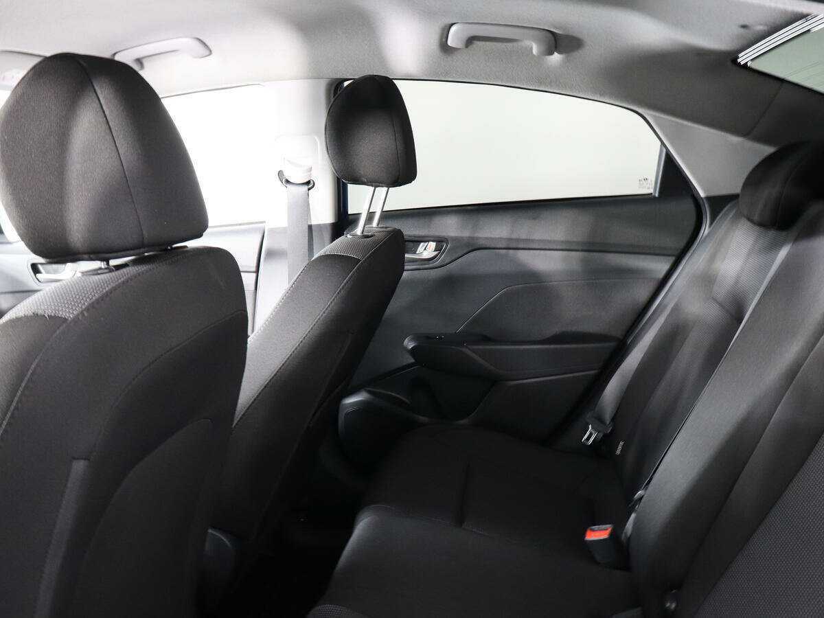 Купить Hyundai Solaris с пробегом. Фото: #11