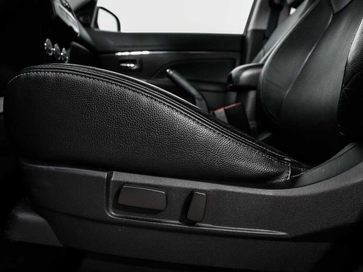 Купить Mitsubishi ASX с пробегом. Фото: #9