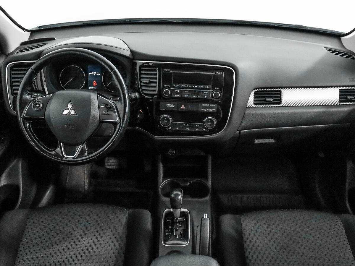 Купить Mitsubishi Outlander с пробегом. Фото: #11