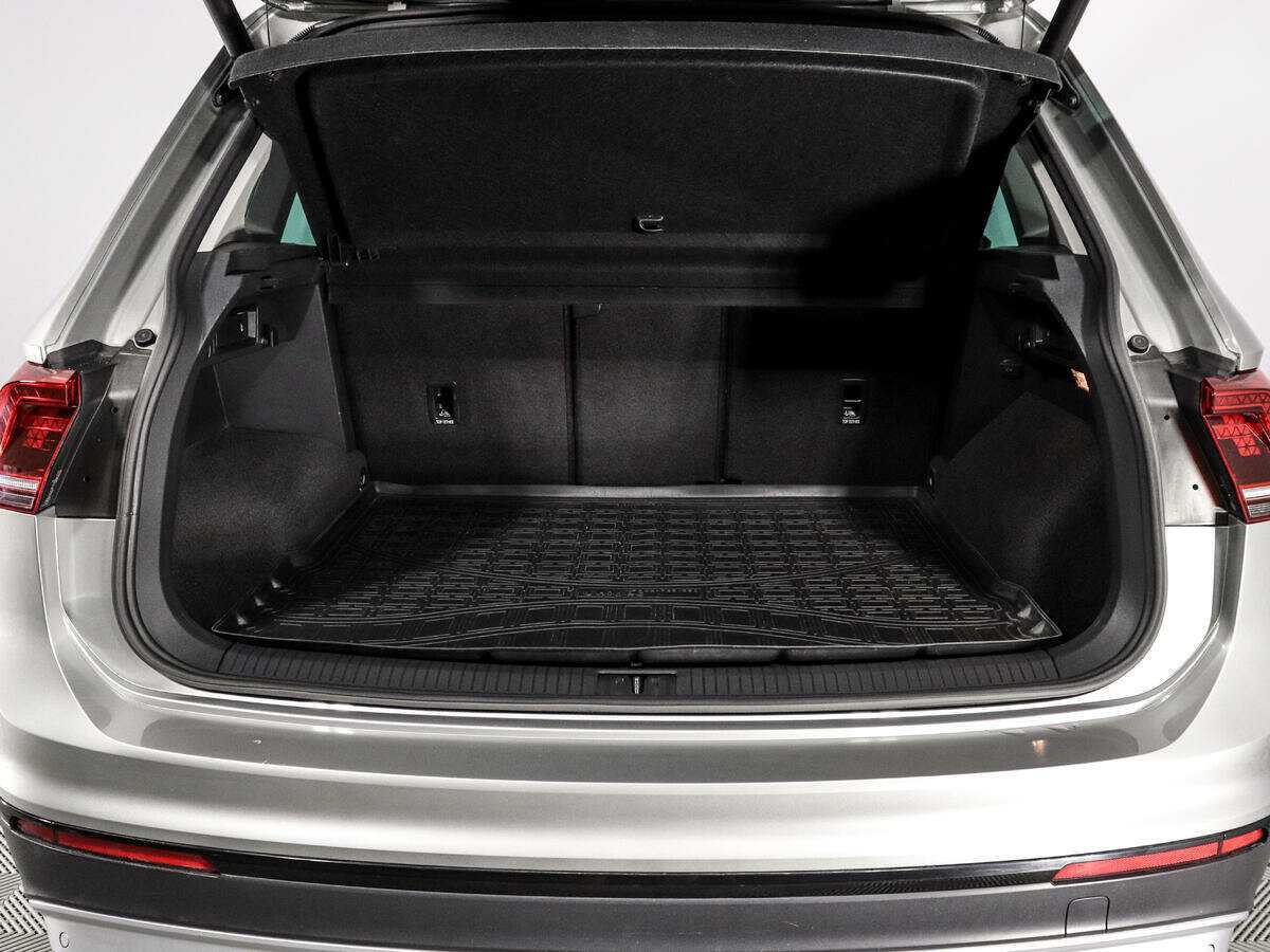 Купить Volkswagen Tiguan с пробегом. Фото: #12