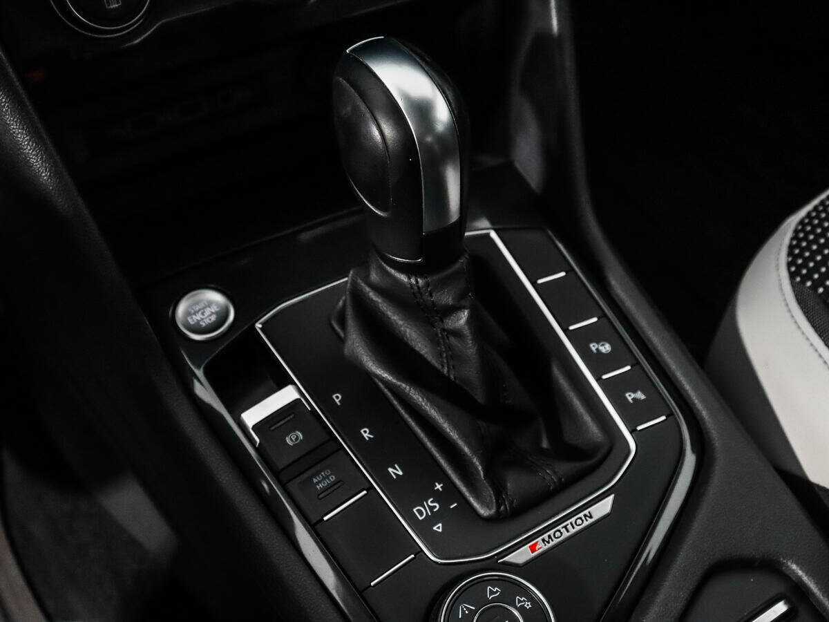 Купить Volkswagen Tiguan с пробегом. Фото: #9