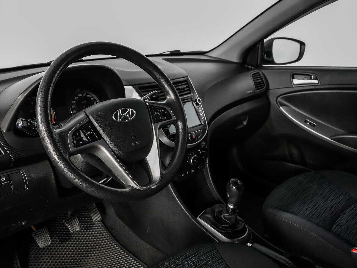 Купить Hyundai Solaris с пробегом. Фото: #8