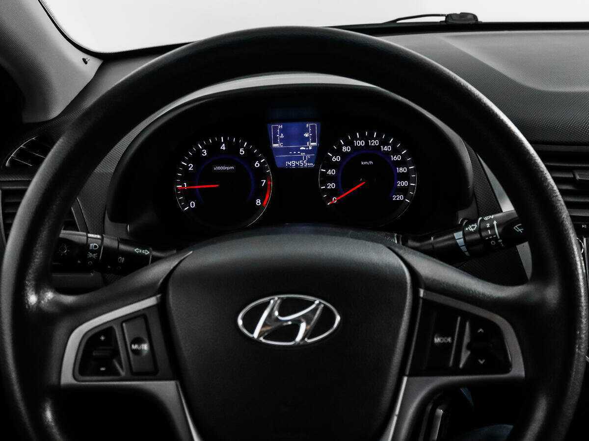 Купить Hyundai Solaris с пробегом. Фото: #14