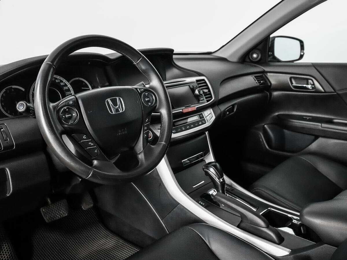 Купить Honda Accord с пробегом. Фото: #8