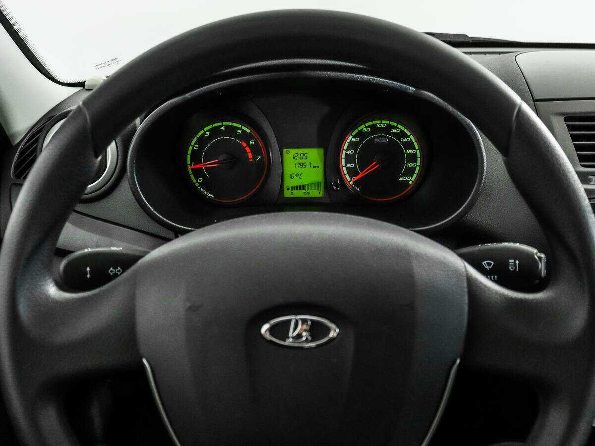 Купить Lada (ВАЗ) Kalina с пробегом. Фото: #13