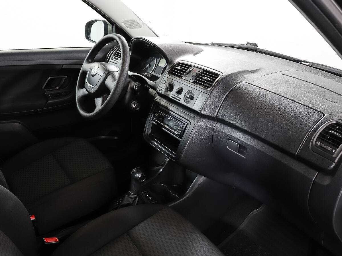 Купить Skoda Fabia с пробегом. Фото: #8