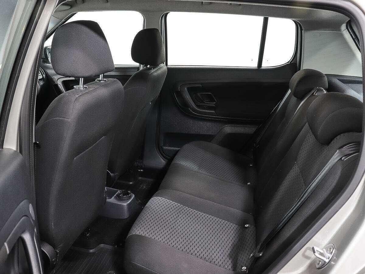 Купить Skoda Fabia с пробегом. Фото: #9