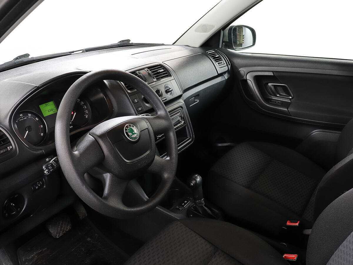 Купить Skoda Fabia с пробегом. Фото: #12