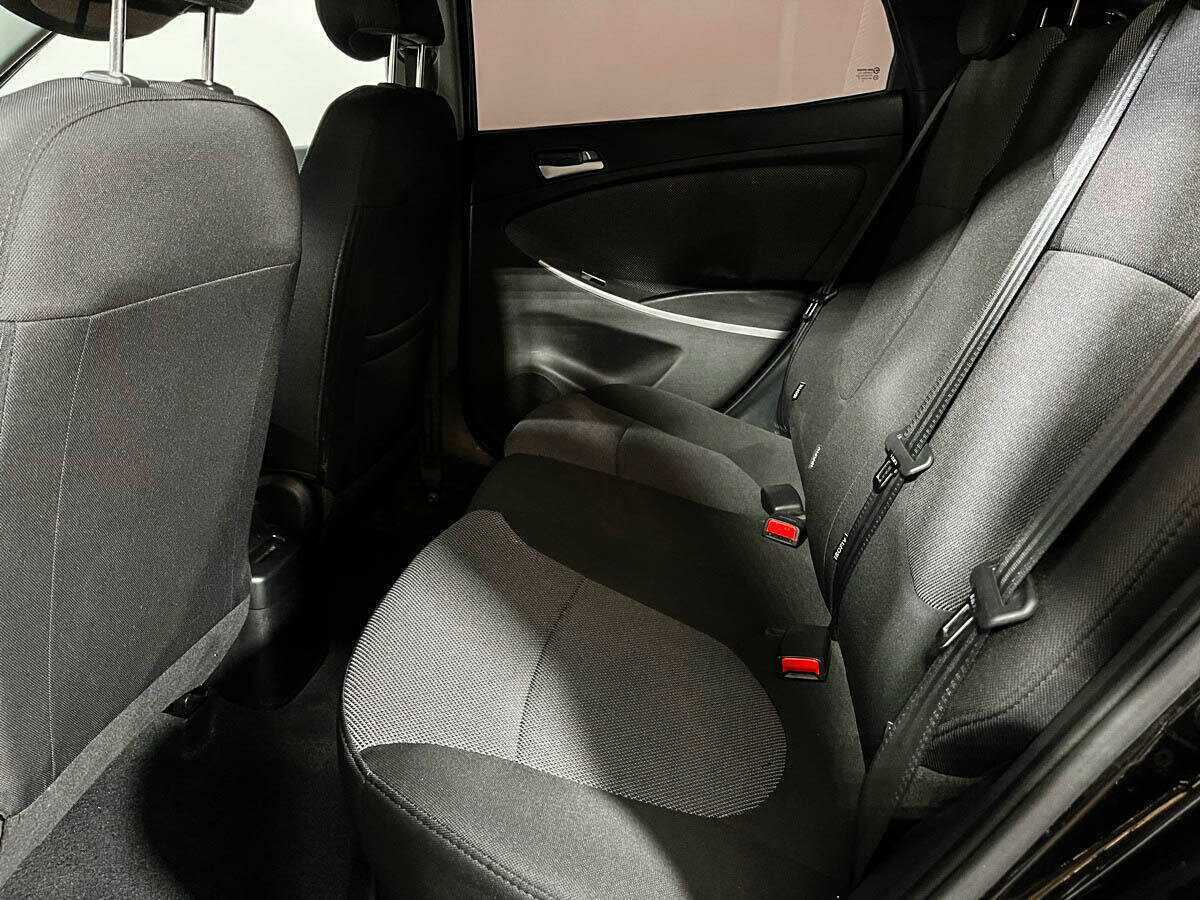 Купить Hyundai Solaris с пробегом. Фото: #9