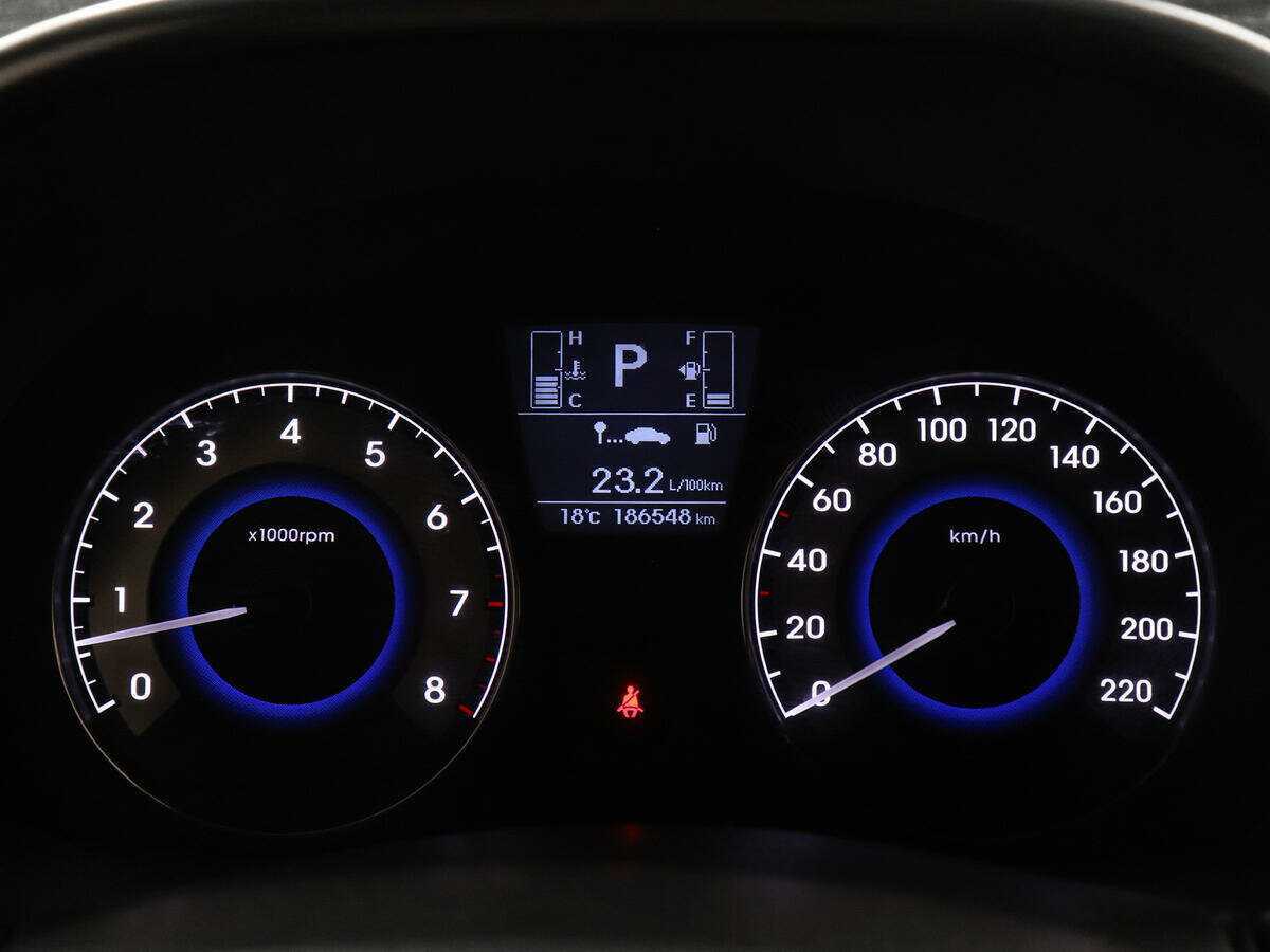 Купить Hyundai Solaris с пробегом. Фото: #10