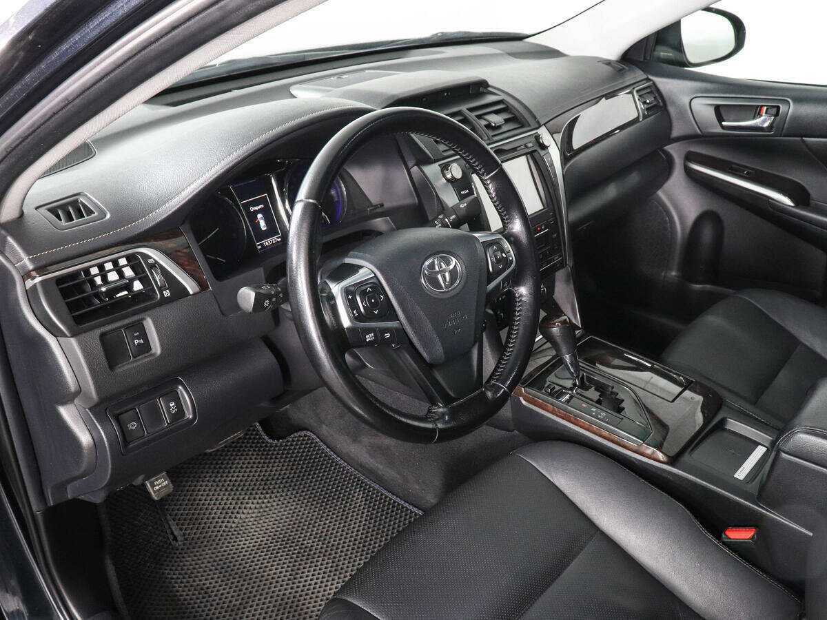 Купить Toyota Camry с пробегом. Фото: #8
