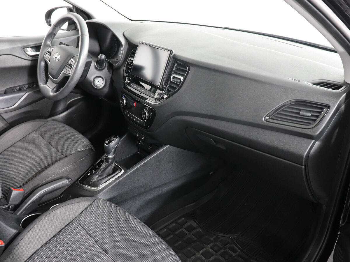 Купить Hyundai Solaris с пробегом. Фото: #9