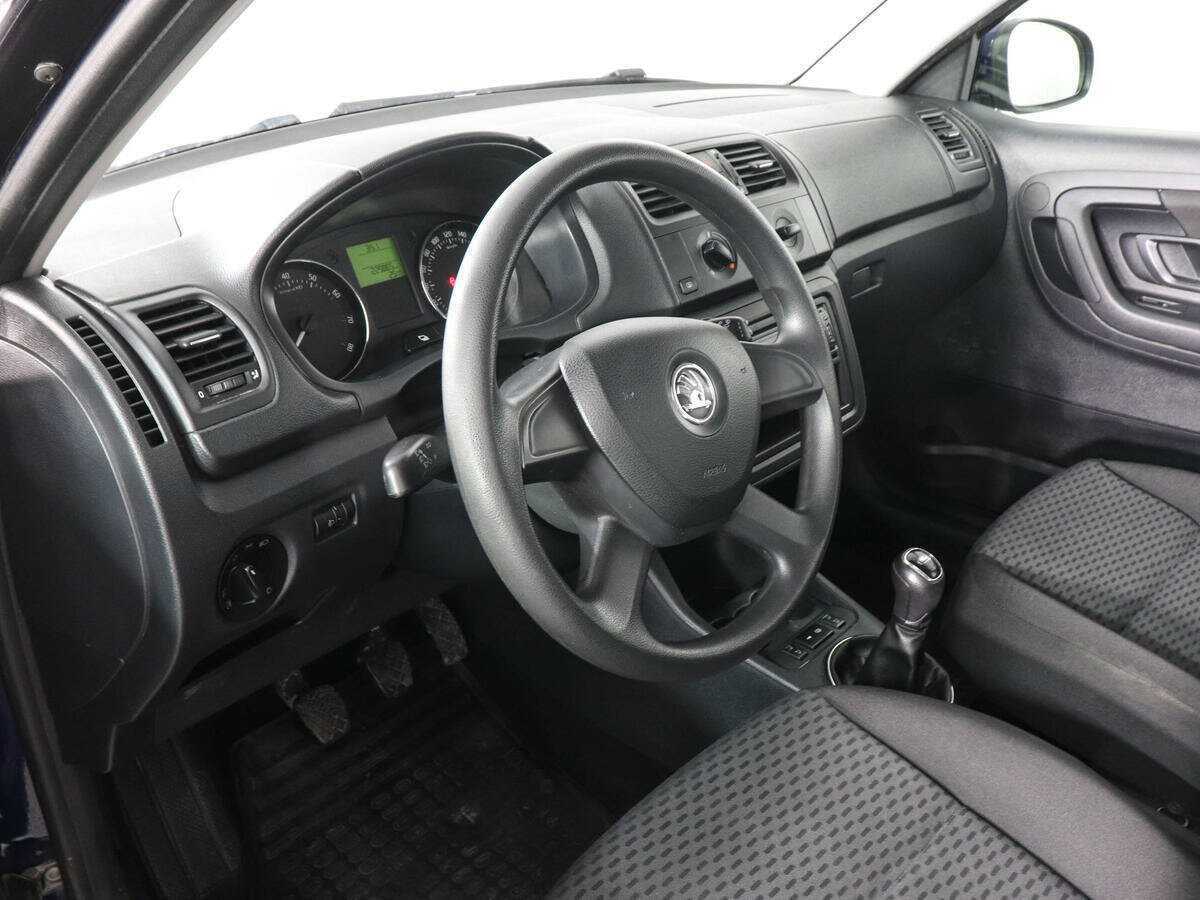 Купить Skoda Fabia с пробегом. Фото: #4