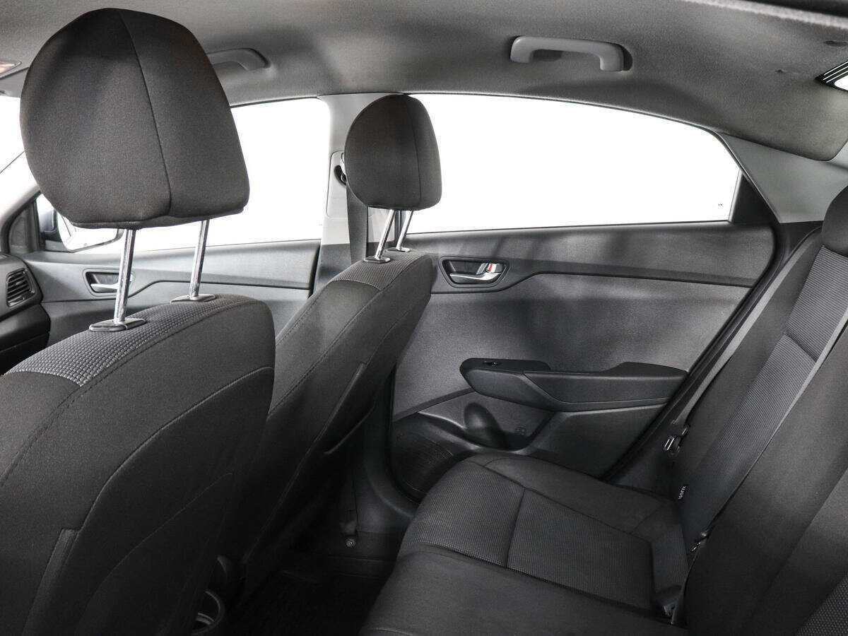 Купить Hyundai Solaris с пробегом. Фото: #11