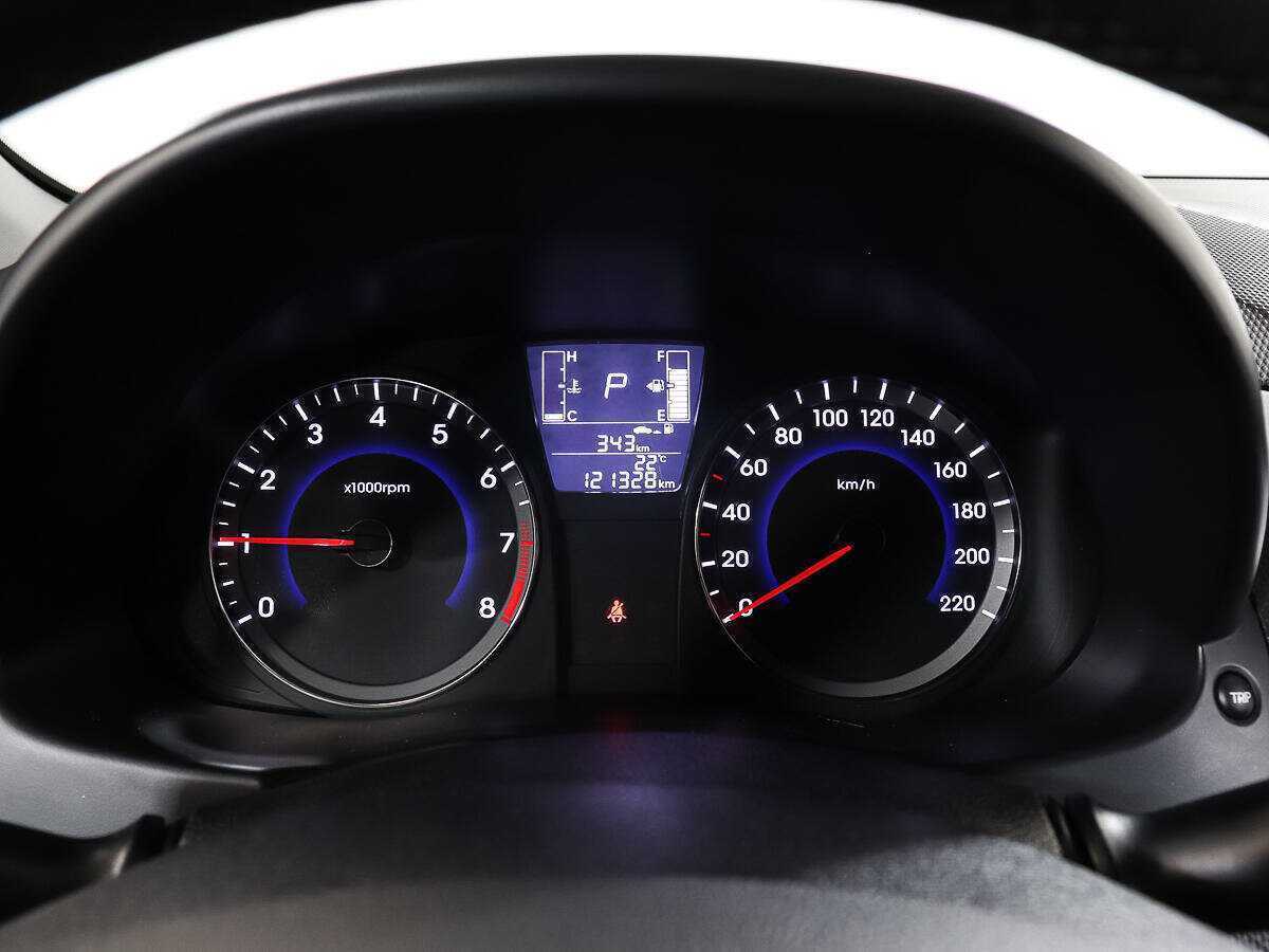 Купить Hyundai Solaris с пробегом. Фото: #10