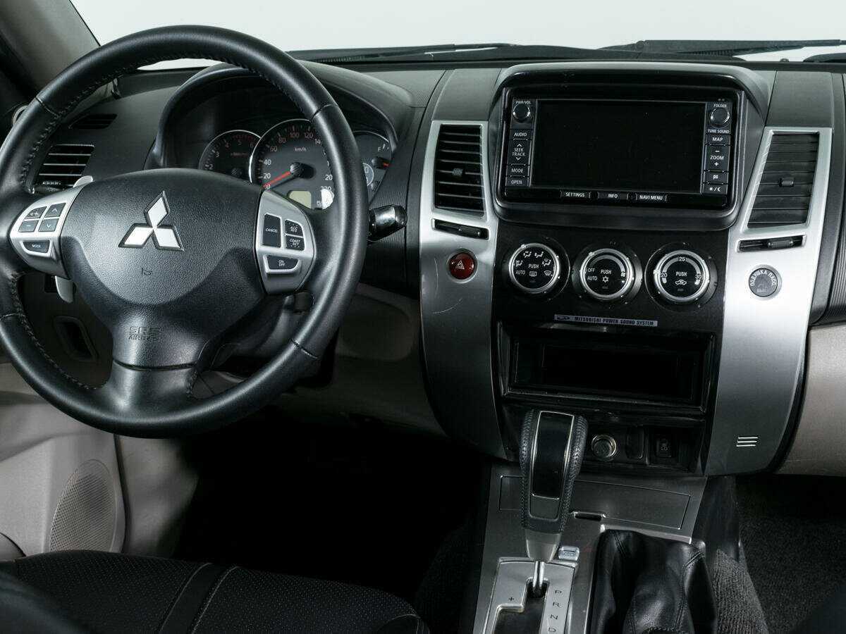 Купить Mitsubishi Pajero Sport с пробегом. Фото: #11