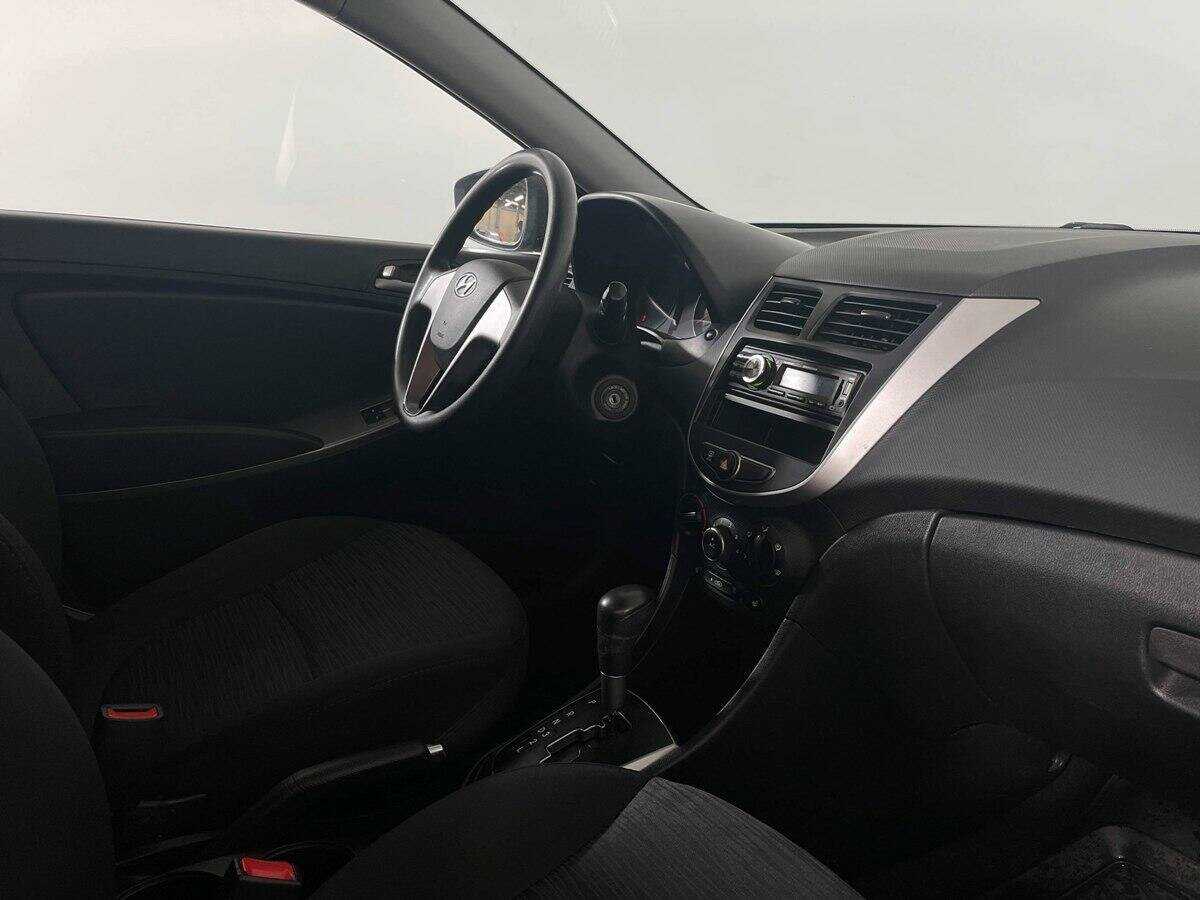 Купить Hyundai Solaris с пробегом. Фото: #8