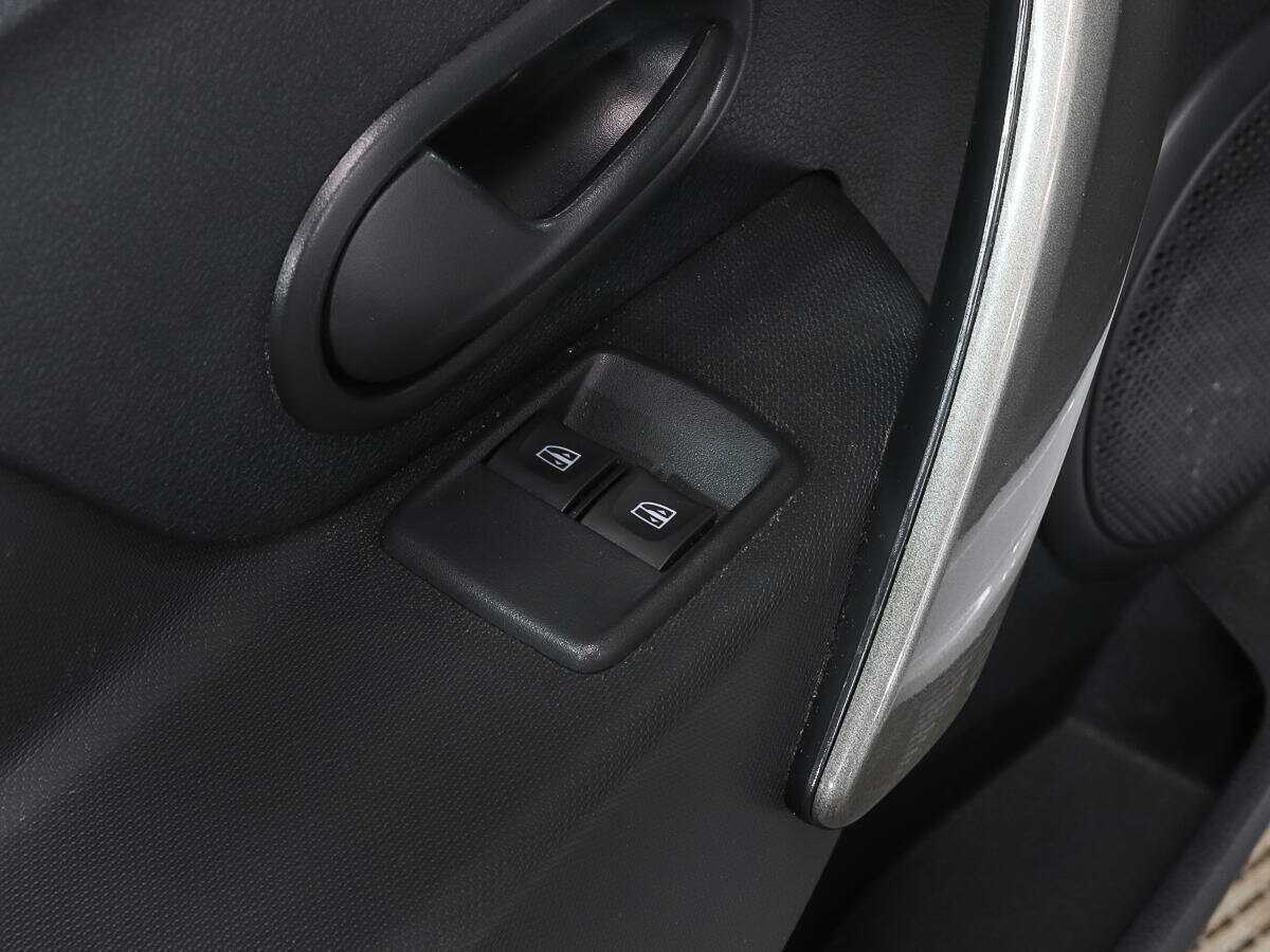 Купить Renault Logan с пробегом. Фото: #15