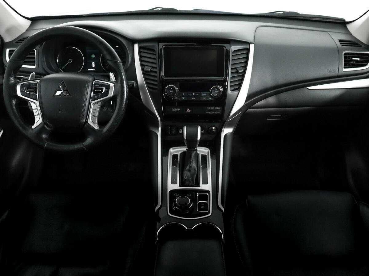Купить Mitsubishi Pajero Sport с пробегом. Фото: #12