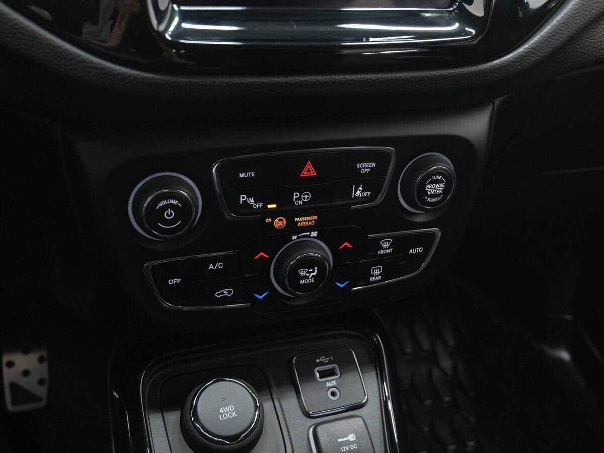 Купить Jeep Compass с пробегом. Фото: #14