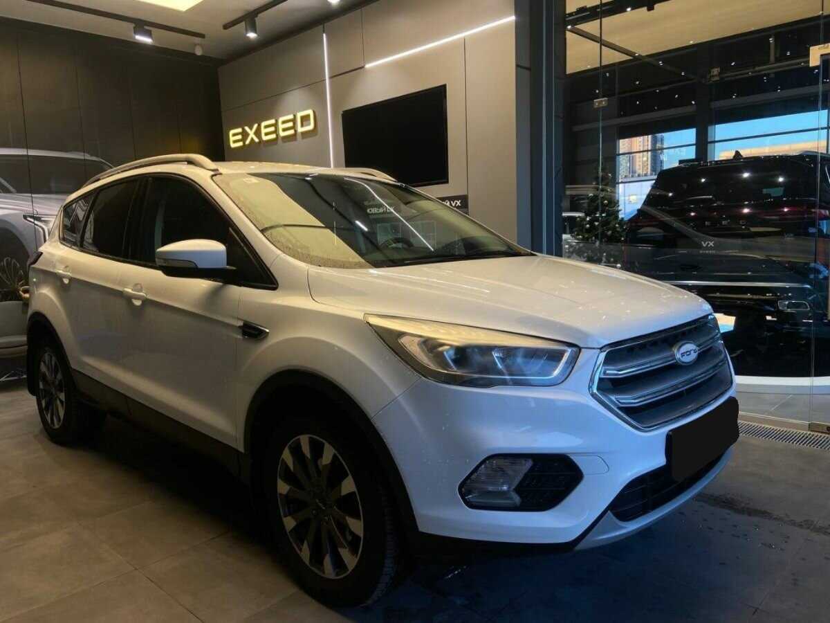 Купить Ford Kuga с пробегом. Фото: #2