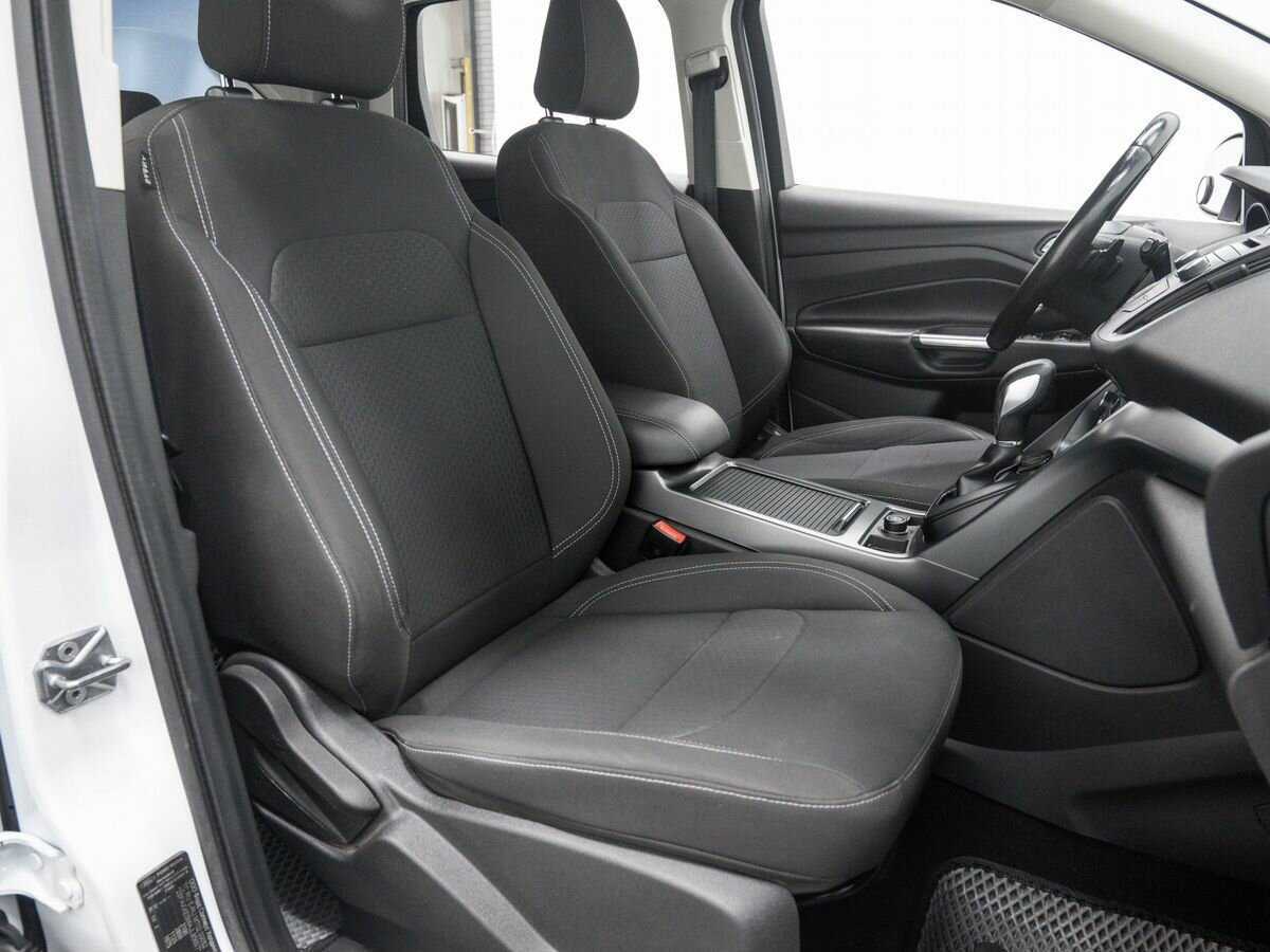 Купить Ford Kuga с пробегом. Фото: #8