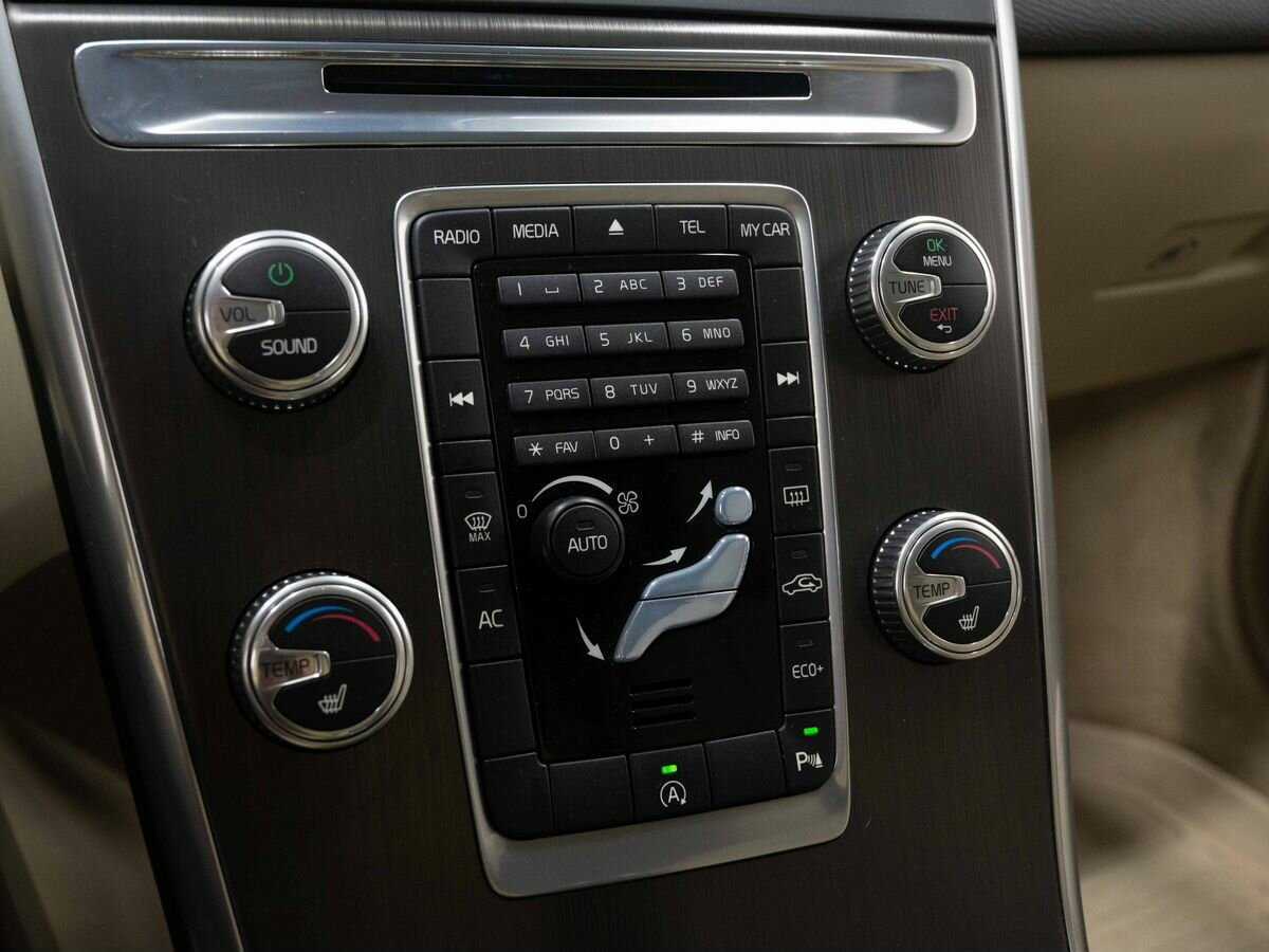 Купить Volvo XC60 с пробегом. Фото: #21