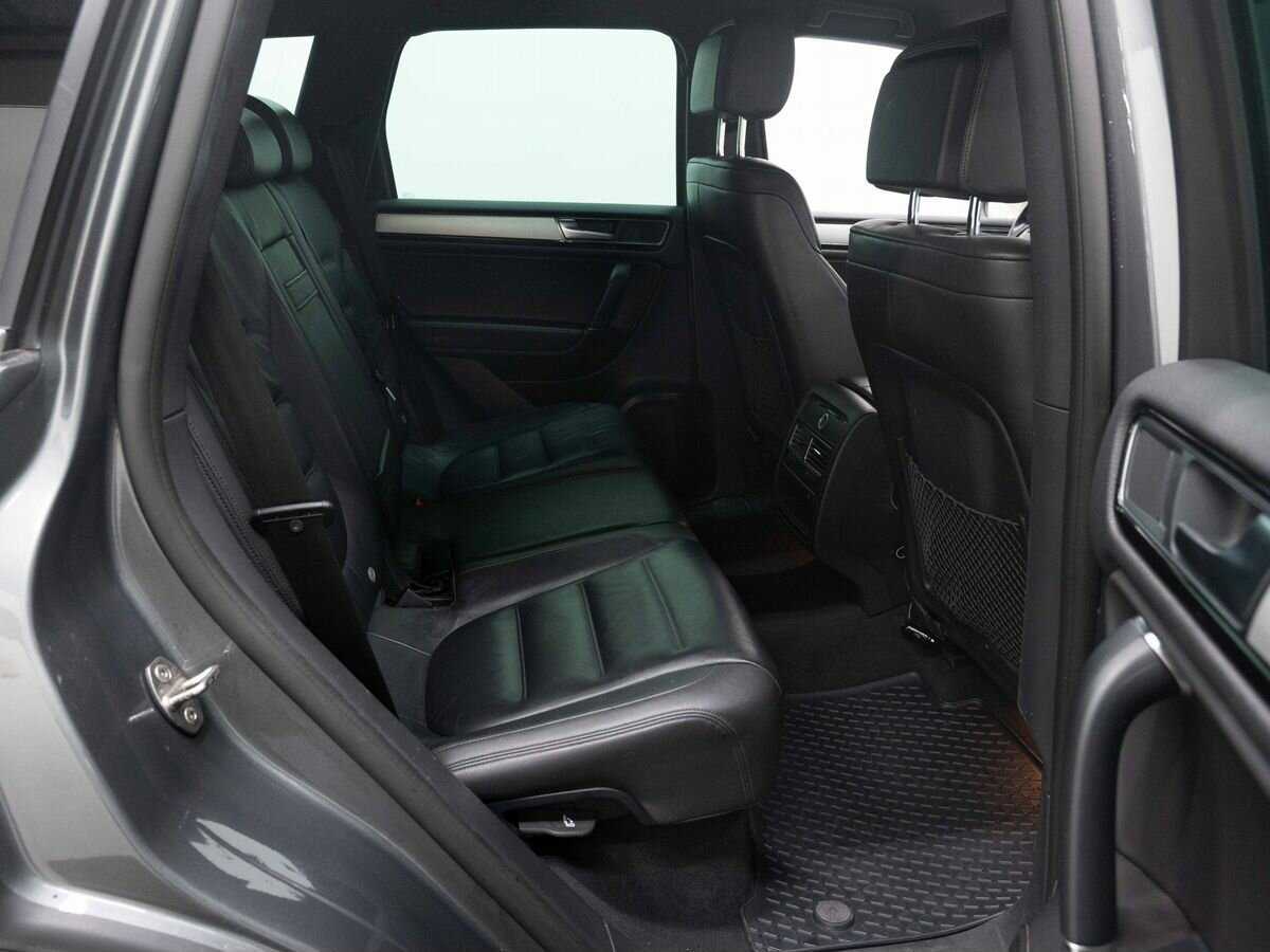 Купить Volkswagen Touareg с пробегом. Фото: #9