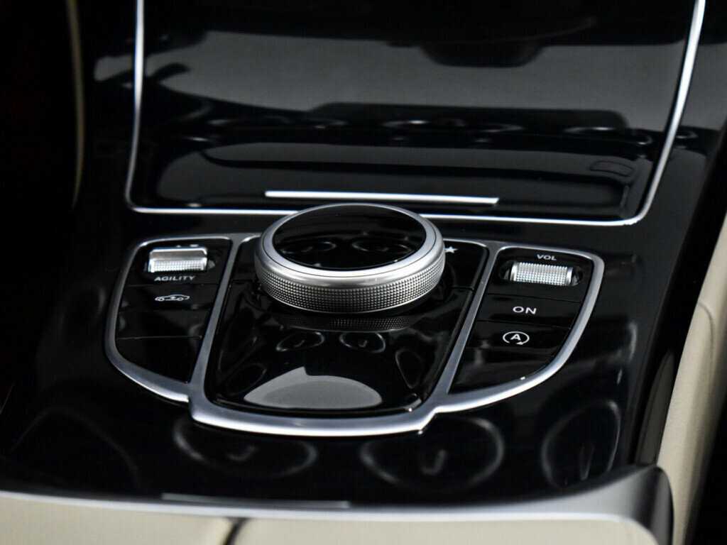 Купить Mercedes-Benz C-Класс с пробегом. Фото: #11