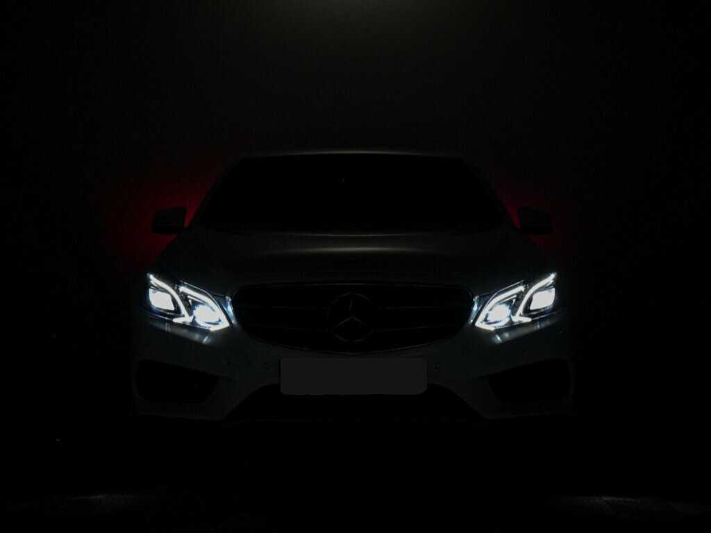 Купить Mercedes-Benz E-Класс с пробегом. Фото: #21