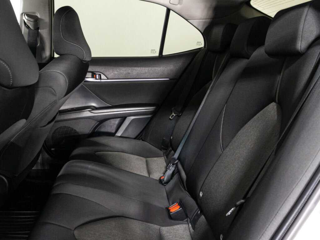 Купить Toyota Camry с пробегом. Фото: #9