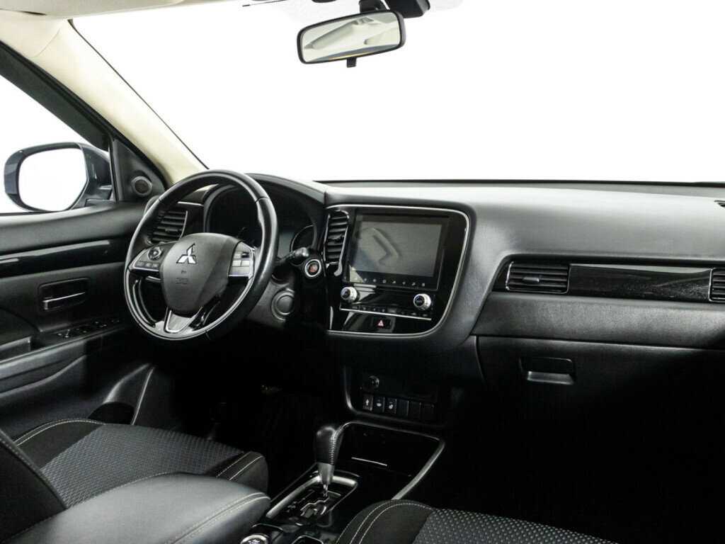 Купить Mitsubishi Outlander с пробегом. Фото: #8