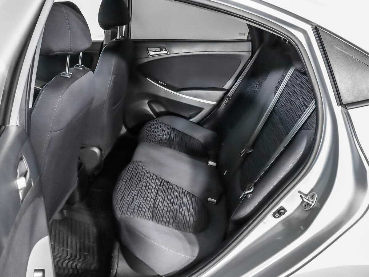 Купить Hyundai Solaris с пробегом. Фото: #9